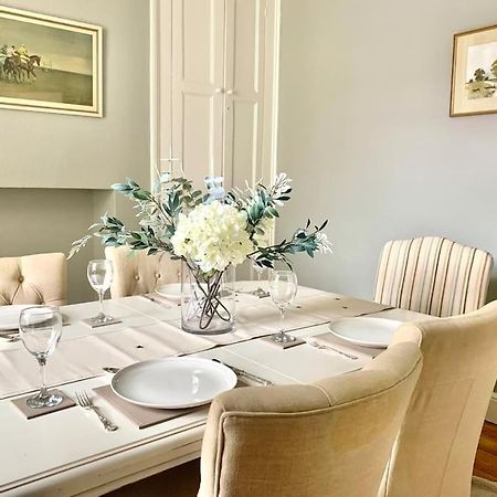 Lovely 3 Bed House In The Heart Of Челтнъм Екстериор снимка